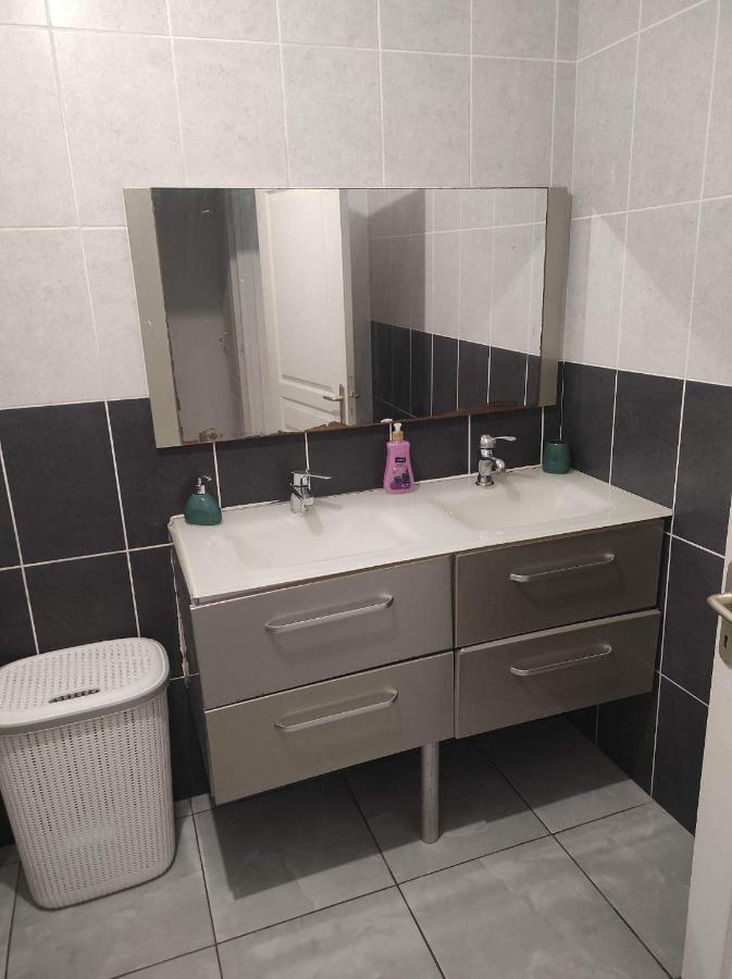 Location Saisonniere Les Bibassiers Le Tampon Exterior photo